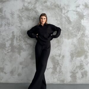 חליפת פנאי פסים סרוגה