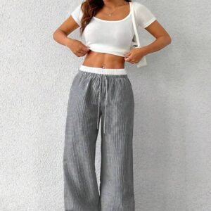 מכנסיים פסים בצבע שחור לבן